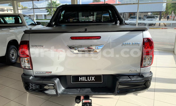 Buy Used Toyota Hilux Silver Car in Bulembu in Hhohho Buy Used Toyota Hilux Silver Car in Bulembu in Hhohho