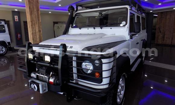 Acheter Occasion Voiture Land Rover Defender Blanc à Bulembu, Hhohho Acheter Occasion Voiture Land Rover Defender Blanc à Bulembu, Hhohho