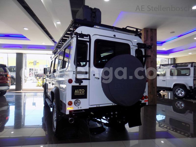 Big with watermark land rover defender hhohho bulembu 10625