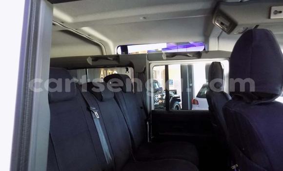 Acheter Occasion Voiture Land Rover Defender Blanc à Bulembu, Hhohho Acheter Occasion Voiture Land Rover Defender Blanc à Bulembu, Hhohho