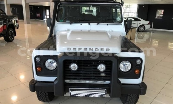 Buy Used Land Rover Defender White Car in Big Bend in Lubombo District Buy Used Land Rover Defender White Car in Big Bend in Lubombo District