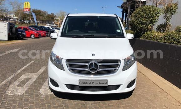 Acheter Occasion Voiture Mercedes‒Benz Viano Blanc à Big Bend, Lubombo District Acheter Occasion Voiture Mercedes‒Benz Viano Blanc à Big Bend, Lubombo District