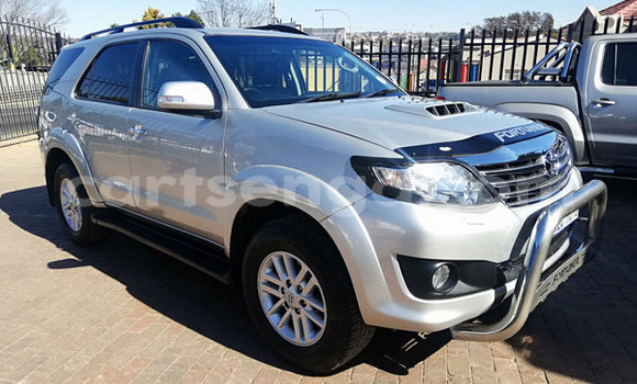 Buy Used Toyota Fortuner Silver Car in Ezulwini in Hhohho Buy Used Toyota Fortuner Silver Car in Ezulwini in Hhohho