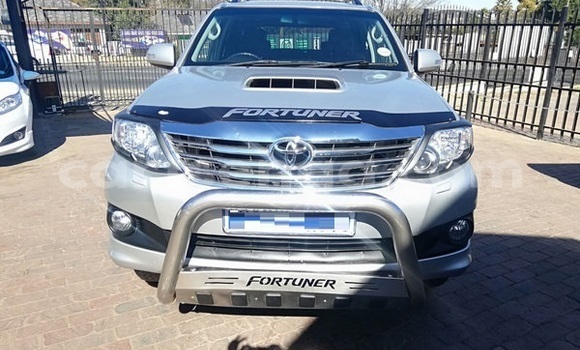 Buy Used Toyota Fortuner Silver Car in Ezulwini in Hhohho Buy Used Toyota Fortuner Silver Car in Ezulwini in Hhohho