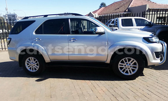 Buy Used Toyota Fortuner Silver Car in Ezulwini in Hhohho Buy Used Toyota Fortuner Silver Car in Ezulwini in Hhohho