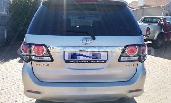 Buy Used Toyota Fortuner Silver Car in Ezulwini in Hhohho Buy Used Toyota Fortuner Silver Car in Ezulwini in Hhohho
