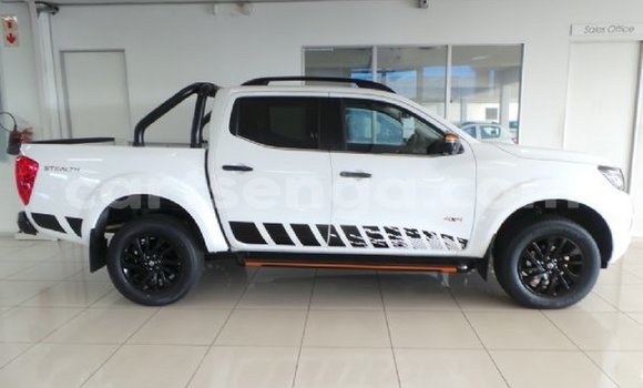 Buy Used Nissan Navara White Car in Big Bend in Lubombo Buy Used Nissan Navara White Car in Big Bend in Lubombo