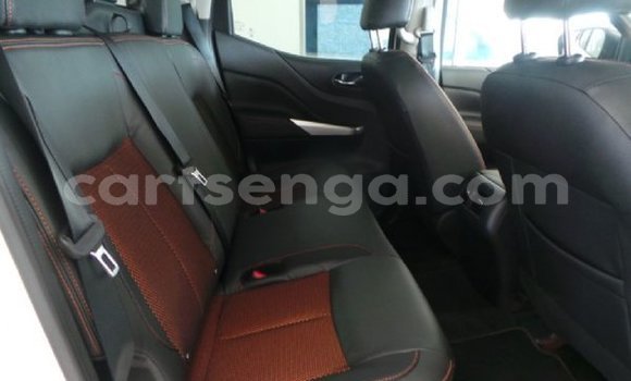 Buy Used Nissan Navara White Car in Big Bend in Lubombo Buy Used Nissan Navara White Car in Big Bend in Lubombo