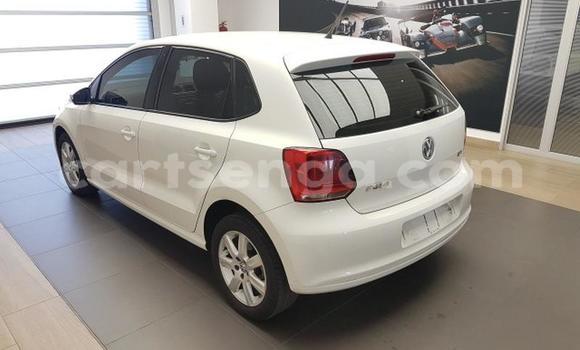 Nunua Ilio tumika Volkswagen Polo White Gari ndani ya Manzini nchini Manzini Nunua Ilio tumika Volkswagen Polo White Gari ndani ya Manzini nchini Manzini