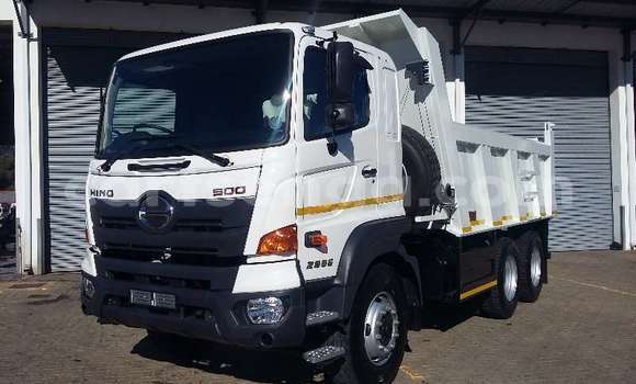 Acheter Occasion Utilitaire Hino 300 Series Blanc à Big Bend, Lubombo District Acheter Occasion Utilitaire Hino 300 Series Blanc à Big Bend, Lubombo District