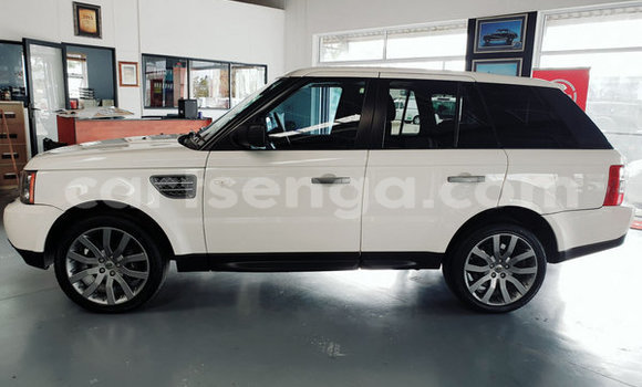 Nunua Ilio tumika Land Rover Range Rover White Gari ndani ya Big Bend nchini Lubombo Nunua Ilio tumika Land Rover Range Rover White Gari ndani ya Big Bend nchini Lubombo