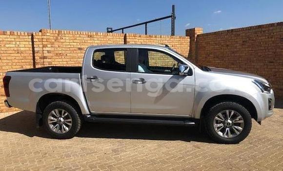 Buy Used Isuzu KB Silver Car in Bulembu in Hhohho Buy Used Isuzu KB Silver Car in Bulembu in Hhohho