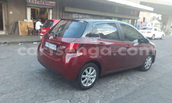 Acheter Occasion Voiture Toyota Yaris Rouge à Big Bend, Lubombo District Acheter Occasion Voiture Toyota Yaris Rouge à Big Bend, Lubombo District