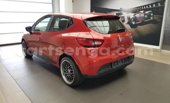 Nunua Ilio tumika Renault Clio Red Gari ndani ya Manzini nchini Manzini Nunua Ilio tumika Renault Clio Red Gari ndani ya Manzini nchini Manzini