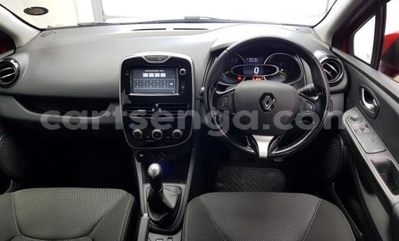 Nunua Ilio tumika Renault Clio Red Gari ndani ya Manzini nchini Manzini Nunua Ilio tumika Renault Clio Red Gari ndani ya Manzini nchini Manzini