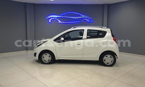 Nunua Ilio tumika Chevrolet Spark White Gari ndani ya Manzini nchini Manzini Nunua Ilio tumika Chevrolet Spark White Gari ndani ya Manzini nchini Manzini