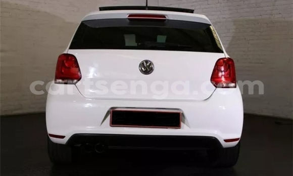 Acheter Occasion Voiture Volkswagen Polo Blanc à Big Bend, Lubombo District Acheter Occasion Voiture Volkswagen Polo Blanc à Big Bend, Lubombo District