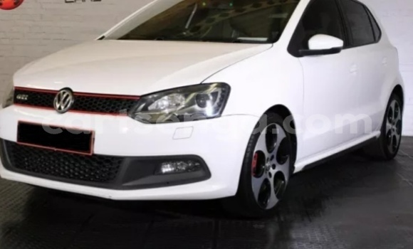 Acheter Occasion Voiture Volkswagen Polo Blanc à Big Bend, Lubombo District Acheter Occasion Voiture Volkswagen Polo Blanc à Big Bend, Lubombo District