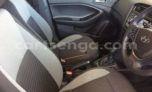 Acheter Occasion Voiture Hyundai i20 Blanc à Manzini, Manzini Acheter Occasion Voiture Hyundai i20 Blanc à Manzini, Manzini