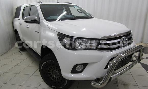 Acheter Occasion Voiture Toyota Hilux Blanc à Mbabane, Manzini Acheter Occasion Voiture Toyota Hilux Blanc à Mbabane, Manzini