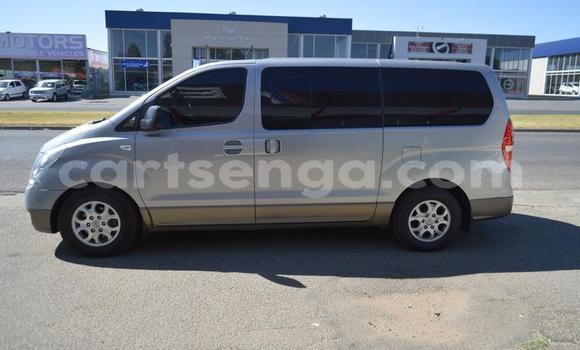 Nunua Ilio tumika Hyundai H1 White Gari ndani ya Mbabane nchini Manzini Nunua Ilio tumika Hyundai H1 White Gari ndani ya Mbabane nchini Manzini