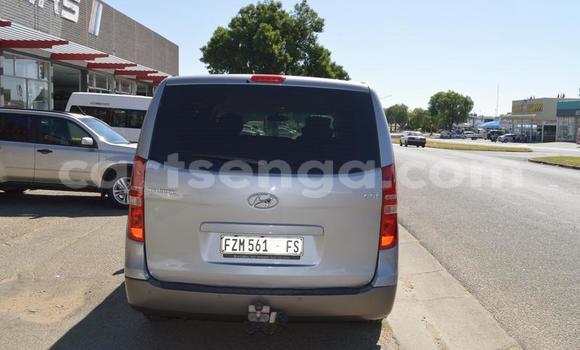 Nunua Ilio tumika Hyundai H1 White Gari ndani ya Mbabane nchini Manzini Nunua Ilio tumika Hyundai H1 White Gari ndani ya Mbabane nchini Manzini