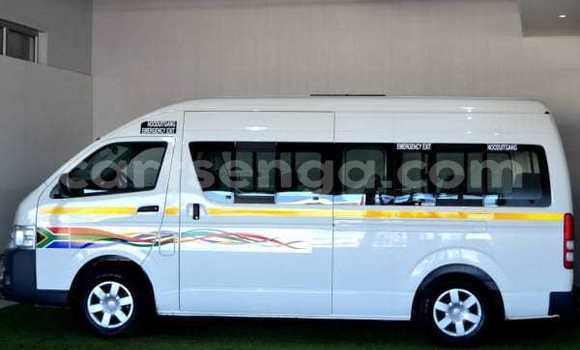 Nunua Ilio tumika Toyota Hiace White Gari ndani ya Kwaluseni nchini Manzini Nunua Ilio tumika Toyota Hiace White Gari ndani ya Kwaluseni nchini Manzini