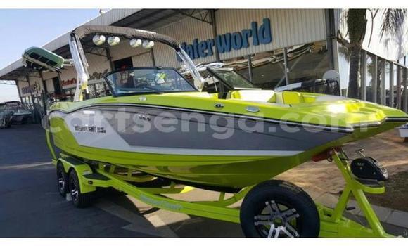 Nunua Ilio tumika Ebr Motorcycles RR White Bike ndani ya Mbabane nchini Manzini Nunua Ilio tumika Ebr Motorcycles RR White Bike ndani ya Mbabane nchini Manzini