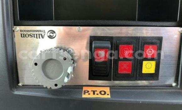 Nunua Ilio tumika Isuzu FTR 850 White Lori ndani ya Mbabane nchini Manzini Nunua Ilio tumika Isuzu FTR 850 White Lori ndani ya Mbabane nchini Manzini