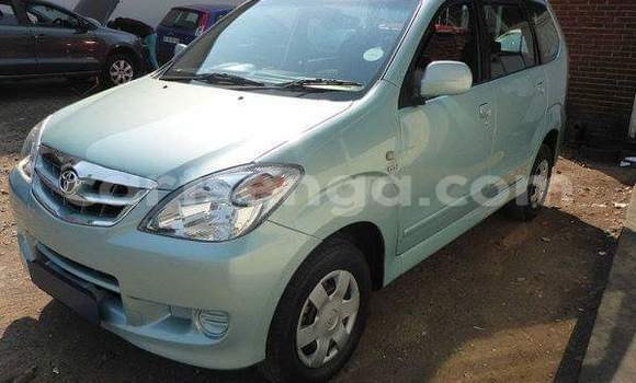 Acheter Occasion Voiture Toyota Avanza Vert à Ezulwini, Hhohho Acheter Occasion Voiture Toyota Avanza Vert à Ezulwini, Hhohho