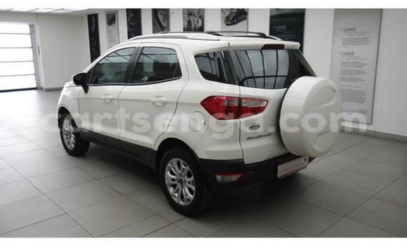 Nunua Ilio tumika Ford EcoSport White Gari ndani ya Ezulwini nchini Hhohho Nunua Ilio tumika Ford EcoSport White Gari ndani ya Ezulwini nchini Hhohho