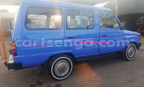 Buy Used Toyota Avanza Blue Car in Ezulwini in Hhohho Buy Used Toyota Avanza Blue Car in Ezulwini in Hhohho