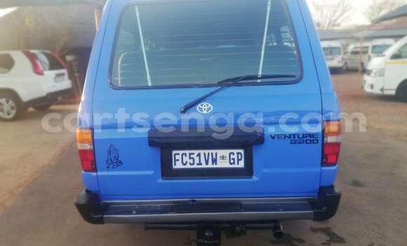 Buy Used Toyota Avanza Blue Car in Ezulwini in Hhohho Buy Used Toyota Avanza Blue Car in Ezulwini in Hhohho