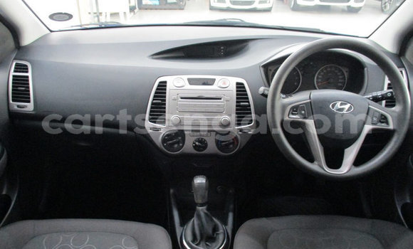 Nunua Ilio tumika Hyundai i20 Blue Gari ndani ya Ezulwini nchini Hhohho Nunua Ilio tumika Hyundai i20 Blue Gari ndani ya Ezulwini nchini Hhohho