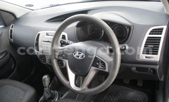 Nunua Ilio tumika Hyundai i20 Blue Gari ndani ya Ezulwini nchini Hhohho Nunua Ilio tumika Hyundai i20 Blue Gari ndani ya Ezulwini nchini Hhohho