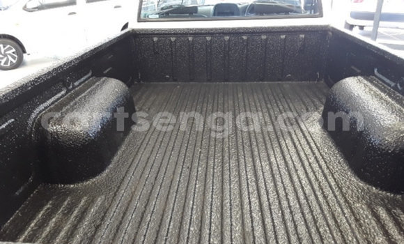 Acheter Occasion Voiture Nissan NP 300 Blanc à Ezulwini, Hhohho Acheter Occasion Voiture Nissan NP 300 Blanc à Ezulwini, Hhohho