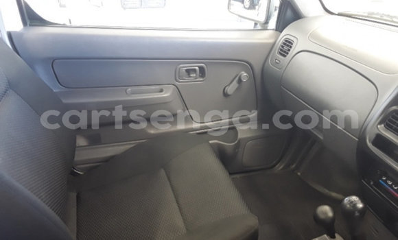 Acheter Occasion Voiture Nissan NP 300 Blanc à Ezulwini, Hhohho Acheter Occasion Voiture Nissan NP 300 Blanc à Ezulwini, Hhohho