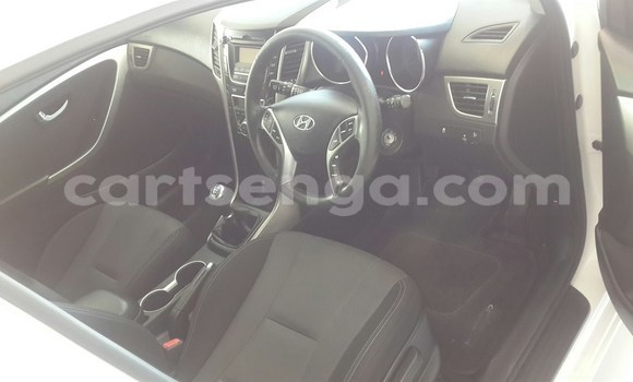 Acheter Occasion Voiture Hyundai i30 Blanc à Ezulwini, Hhohho Acheter Occasion Voiture Hyundai i30 Blanc à Ezulwini, Hhohho