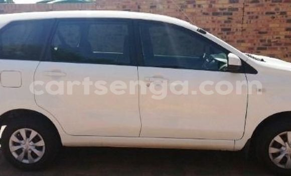 Acheter Occasion Voiture Toyota Avanza Blanc à Hlatikulu, Shiselweni District Acheter Occasion Voiture Toyota Avanza Blanc à Hlatikulu, Shiselweni District