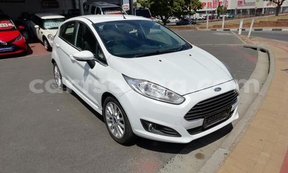 Acheter Occasion Voiture Ford Fiesta ST Blanc à Bulembu, Hhohho Acheter Occasion Voiture Ford Fiesta ST Blanc à Bulembu, Hhohho