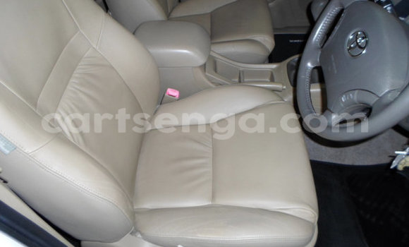 Acheter Occasion Voiture Toyota Fortuner Blanc à Ezulwini, Hhohho Acheter Occasion Voiture Toyota Fortuner Blanc à Ezulwini, Hhohho