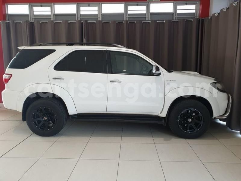 Big with watermark toyota fortuner hhohho ezulwini 10810