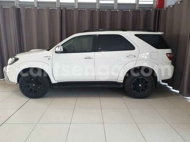 Big with watermark toyota fortuner hhohho ezulwini 10810