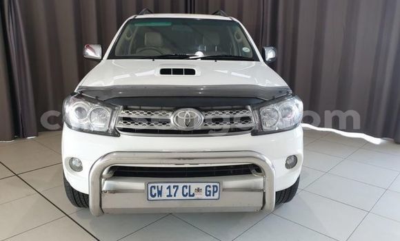Buy Used Toyota Fortuner White Car in Ezulwini in Hhohho Buy Used Toyota Fortuner White Car in Ezulwini in Hhohho