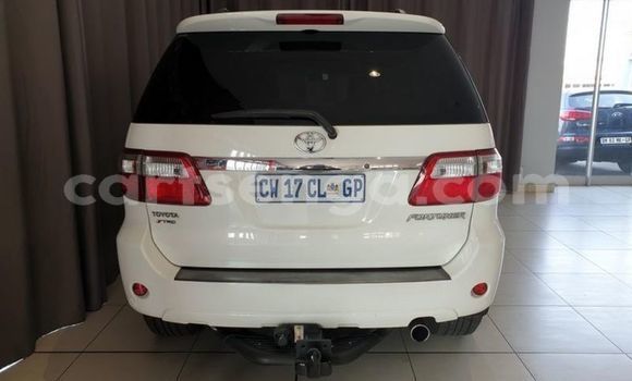 Buy Used Toyota Fortuner White Car in Ezulwini in Hhohho Buy Used Toyota Fortuner White Car in Ezulwini in Hhohho