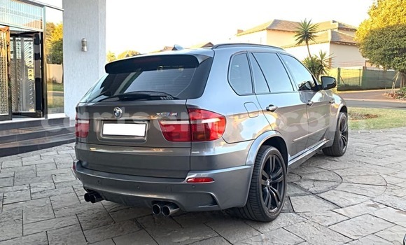 Nunua Ilio tumika BMW X5 Silver Gari ndani ya Bulembu nchini Hhohho Nunua Ilio tumika BMW X5 Silver Gari ndani ya Bulembu nchini Hhohho