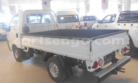 Acheter Occasion Voiture Kia K7 Blanc à Mankayane, Manzini Acheter Occasion Voiture Kia K7 Blanc à Mankayane, Manzini