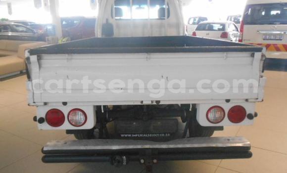 Acheter Occasion Voiture Kia K7 Blanc à Mankayane, Manzini Acheter Occasion Voiture Kia K7 Blanc à Mankayane, Manzini