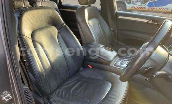 Nunua Ilio tumika Audi Q7 Silver Gari ndani ya Hluti nchini Wilaya ya Shiselweni Nunua Ilio tumika Audi Q7 Silver Gari ndani ya Hluti nchini Wilaya ya Shiselweni