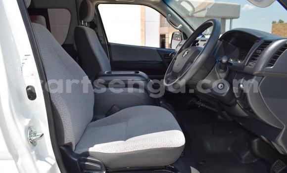 Buy Used Toyota T100 White Car in Ezulwini in Hhohho Buy Used Toyota T100 White Car in Ezulwini in Hhohho